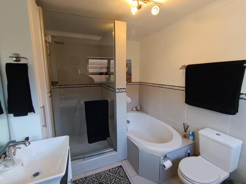 3 Bedroom Property for Sale in Hartenbos Western Cape